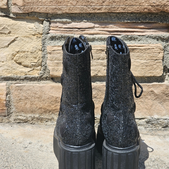 RARE Lamoda Black Heart Platform Boot - Picture 6 of 6
